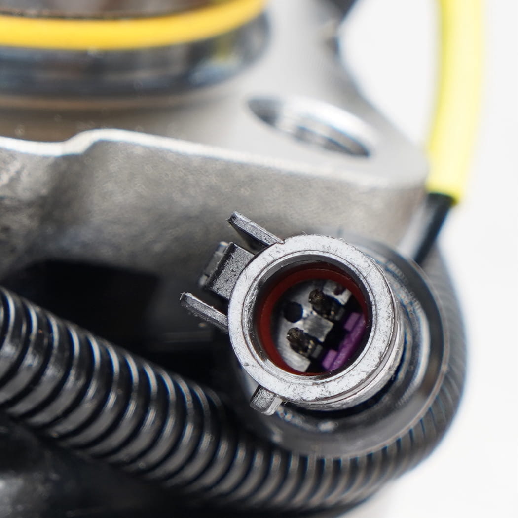 HANHUB 515083 Első kerék agy és csapágy-szerelvény, amely kompatibilis az F-450 Super Duty F-550 Super Dutys SP940202 BR930639 7C3Z1104E 6C3Z1104EA 10-LUG