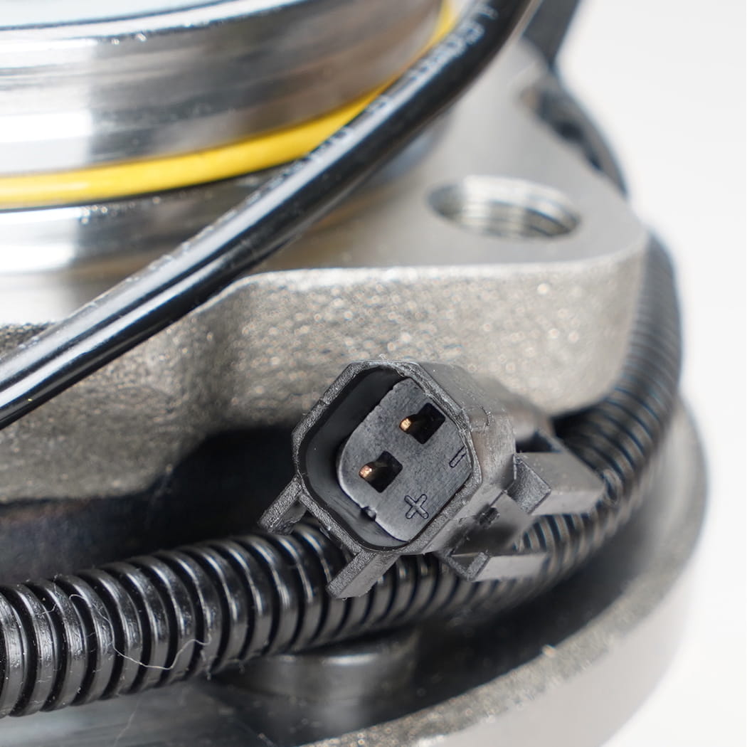 Hanhub 515146 Első kerék agy és csapágy-szerelvény, amely kompatibilis a Chevy Silverado 2500 HD Silverado 3500 HD Sierra 2500 HD Sierra 3500 HD-vel